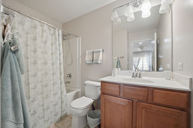 112 Morgans Gate Drive, Wood Dale, IL 60191