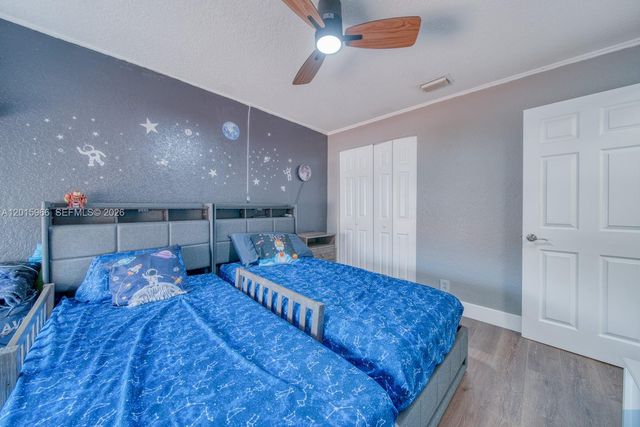 6554 Geneva St, Lake Worth, FL 33467