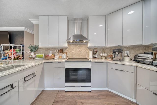 6554 Geneva St, Lake Worth, FL 33467