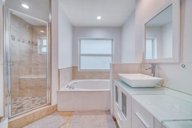 6554 Geneva St, Lake Worth, FL 33467