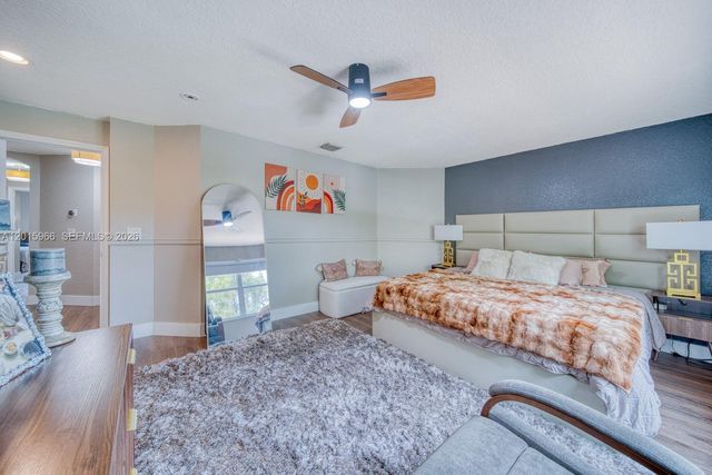 6554 Geneva St, Lake Worth, FL 33467