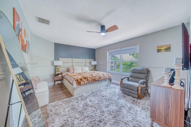 6554 Geneva St, Lake Worth, FL 33467