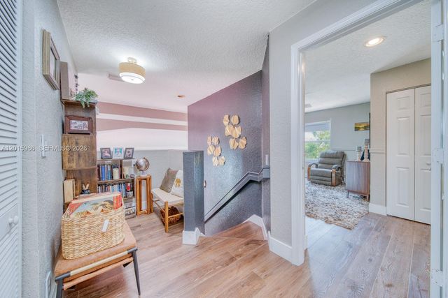 6554 Geneva St, Lake Worth, FL 33467