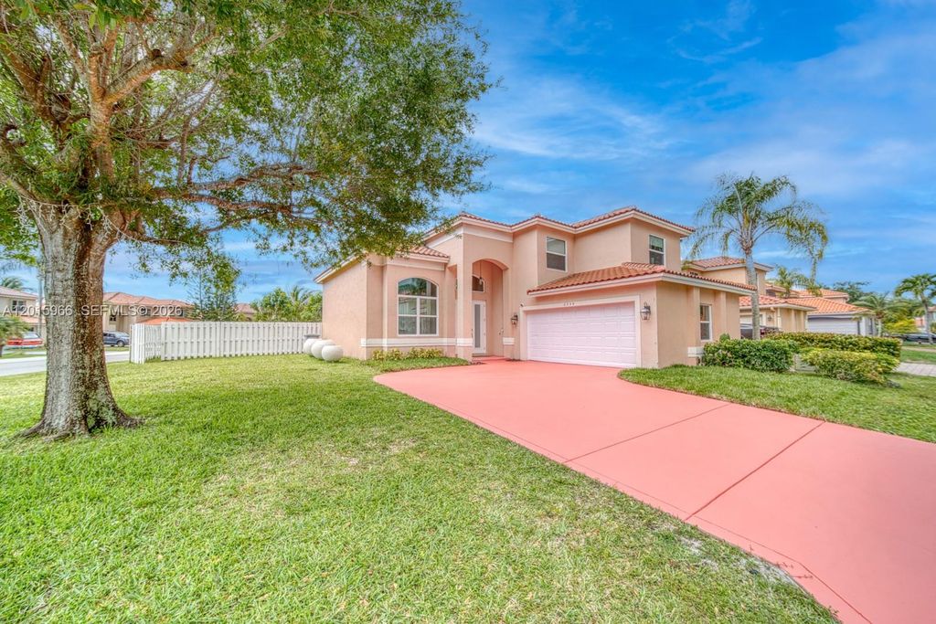6554 Geneva St, Lake Worth, FL 33467