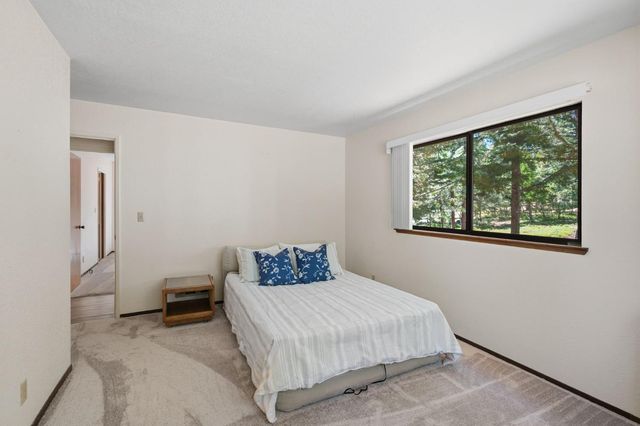 2015 E Mokelumne Dr, Arnold, CA 95223