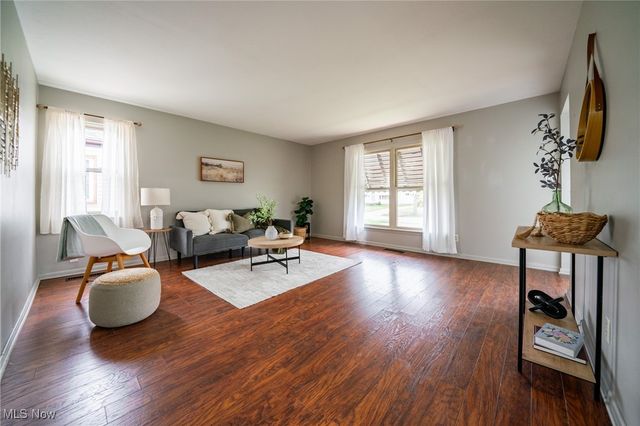 3018 Center Drive, Parma, OH 44134