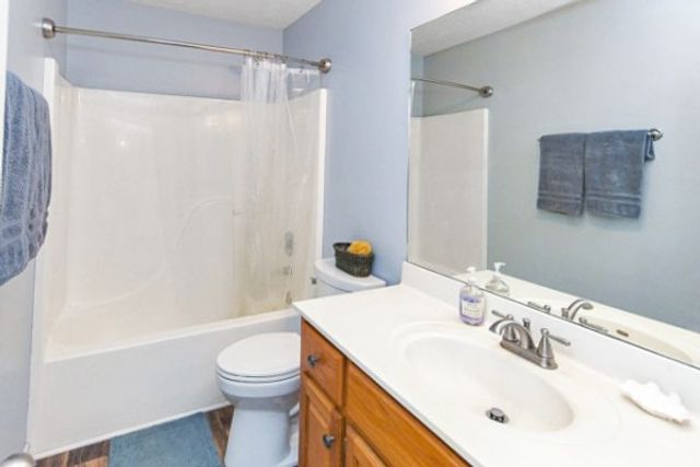 14 Long Meadow Dr, Fayetteville, TN 37334