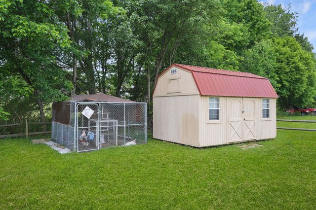14 Long Meadow Dr, Fayetteville, TN 37334