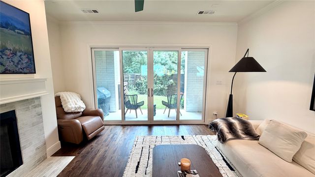 4233 Watercourse Drive, Fort Worth, TX 76109