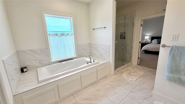4233 Watercourse Drive, Fort Worth, TX 76109
