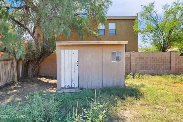 114 E Delano Street, Tucson, AZ 85705