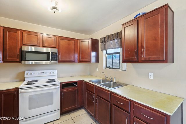114 E Delano Street, Tucson, AZ 85705