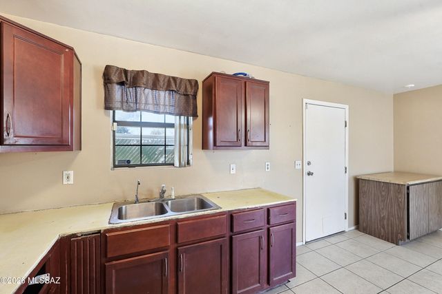 114 E Delano Street, Tucson, AZ 85705