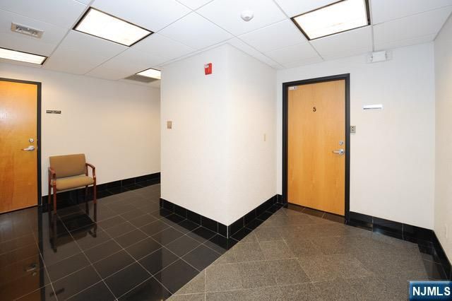 600 Godwin Avenue Ste 5, Midland Park, NJ 07432