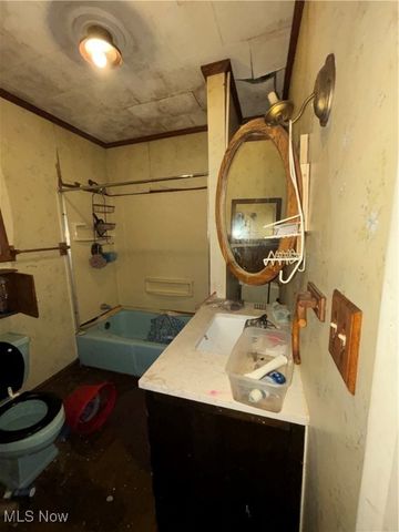 7207 Ivy Avenue, Cleveland, OH 44127