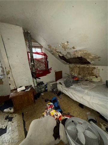 7207 Ivy Avenue, Cleveland, OH 44127