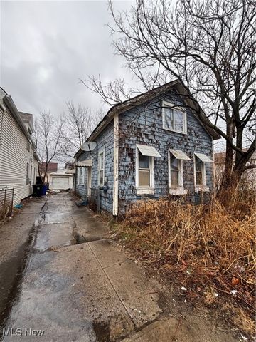 7207 Ivy Avenue, Cleveland, OH 44127