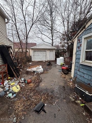 7207 Ivy Avenue, Cleveland, OH 44127