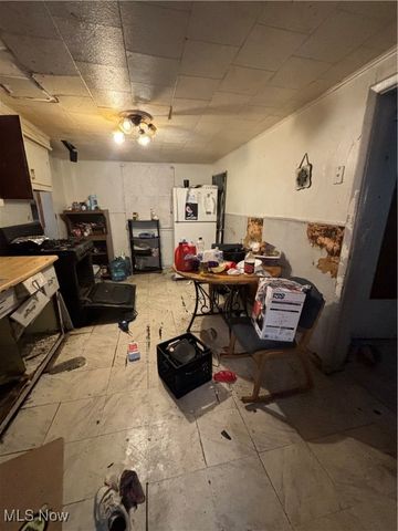 7207 Ivy Avenue, Cleveland, OH 44127