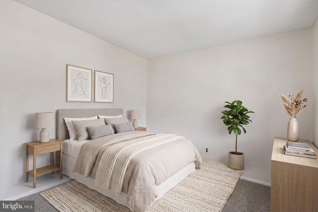 5 ELLIS COURT, Monmouth Junction, NJ 08852