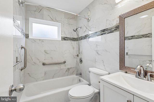 5 ELLIS COURT, Monmouth Junction, NJ 08852