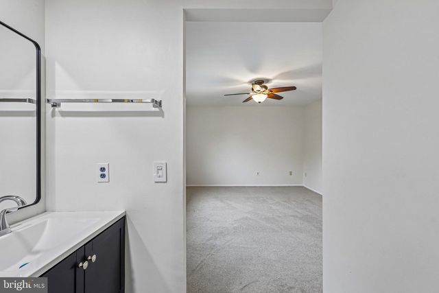5 ELLIS COURT, Monmouth Junction, NJ 08852
