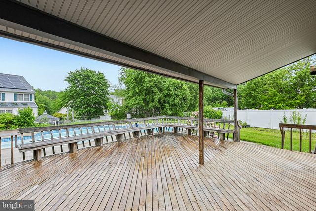 5 ELLIS COURT, Monmouth Junction, NJ 08852