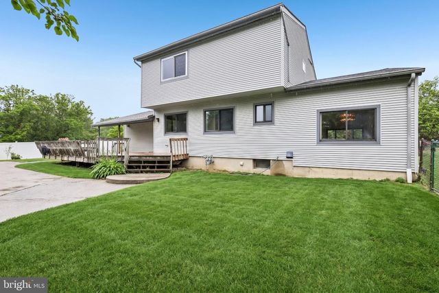 5 ELLIS COURT, Monmouth Junction, NJ 08852