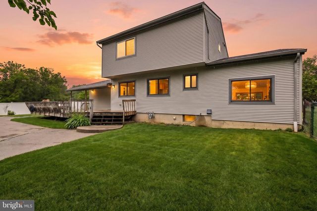 5 ELLIS COURT, Monmouth Junction, NJ 08852