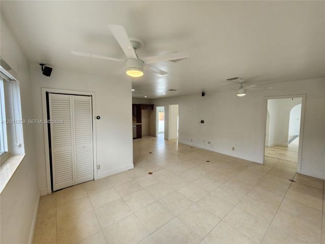 4233 S Jackson St, Hollywood, FL 33021