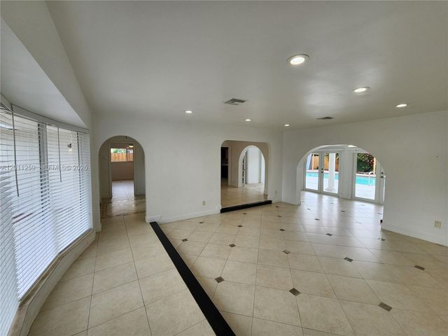 4233 S Jackson St, Hollywood, FL 33021