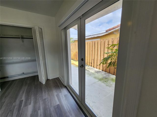 4233 S Jackson St, Hollywood, FL 33021