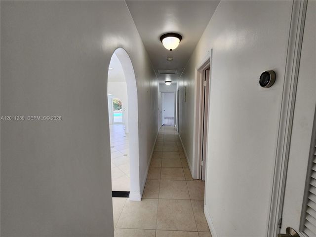 4233 S Jackson St, Hollywood, FL 33021