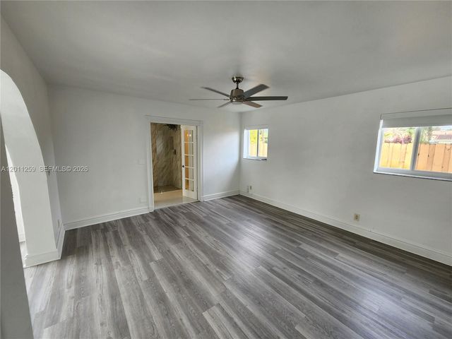 4233 S Jackson St, Hollywood, FL 33021
