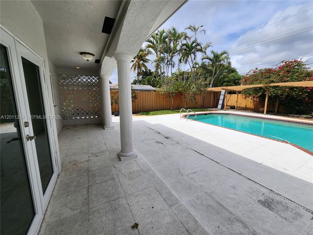 4233 S Jackson St, Hollywood, FL 33021