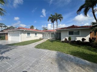 4233 S Jackson St, Hollywood, FL 33021