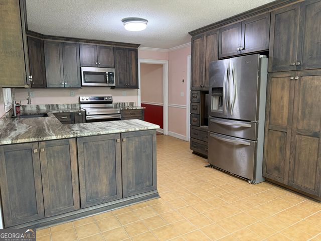 1207 Chennault Drive, Dublin, GA 31021