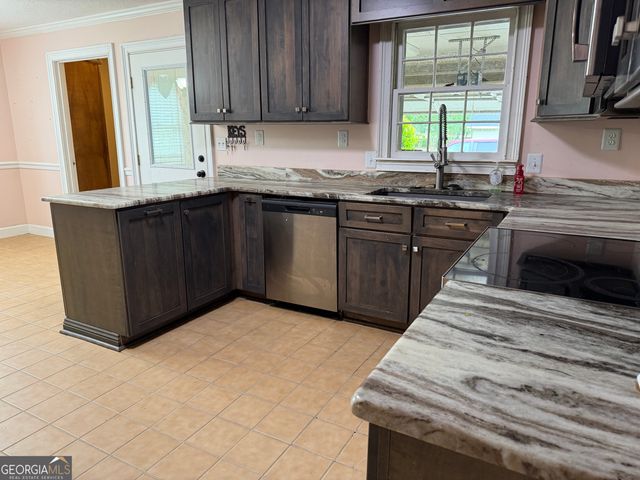 1207 Chennault Drive, Dublin, GA 31021