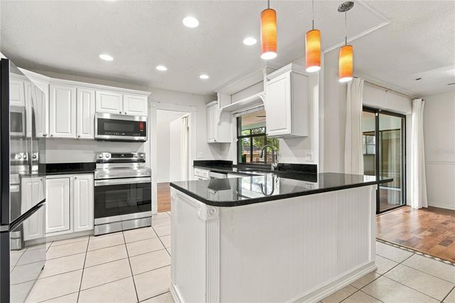 1507 POINSETTIA AVENUE, Tarpon Springs, FL 34689