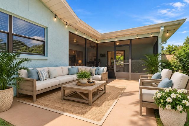 1507 POINSETTIA AVENUE, Tarpon Springs, FL 34689