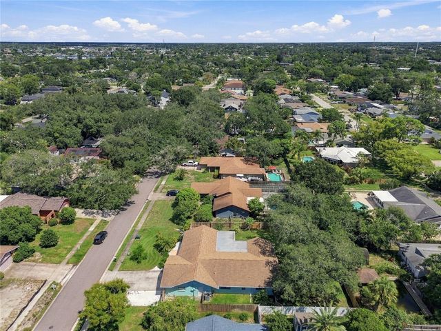 1507 POINSETTIA AVENUE, Tarpon Springs, FL 34689
