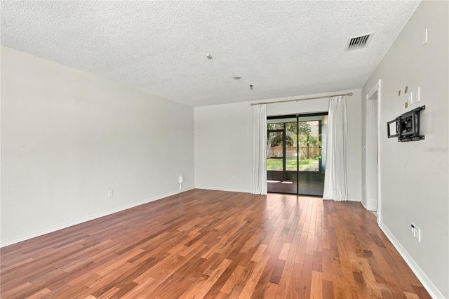 1507 POINSETTIA AVENUE, Tarpon Springs, FL 34689