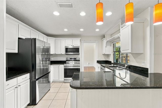 1507 POINSETTIA AVENUE, Tarpon Springs, FL 34689