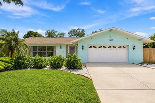1507 POINSETTIA AVENUE, Tarpon Springs, FL 34689