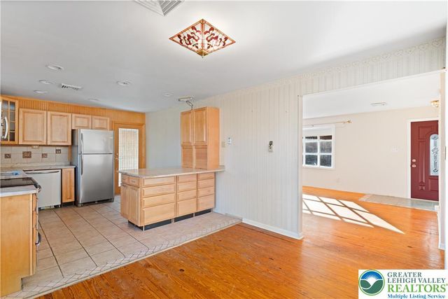 961 Passer Road, Springfield Twp, PA 18036