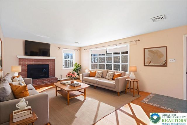 961 Passer Road, Springfield Twp, PA 18036