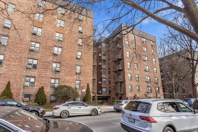 32-25 90th Street 411, East Elmhurst, NY 11369