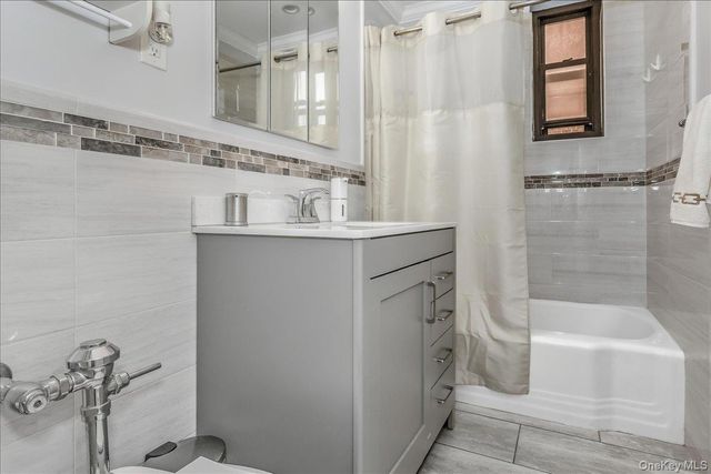 32-25 90th Street 411, East Elmhurst, NY 11369