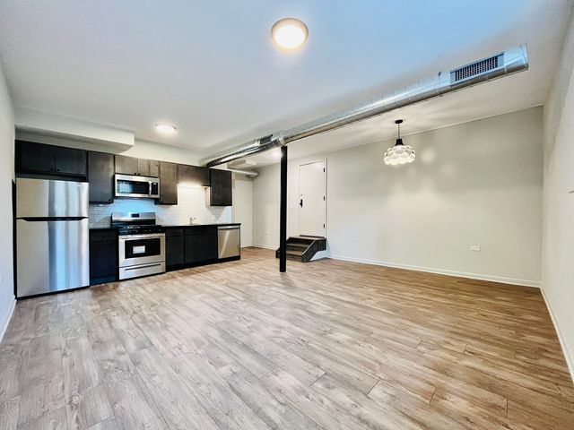2752 W 14 Street, Chicago, IL 60608