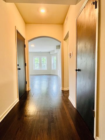 2752 W 14 Street, Chicago, IL 60608